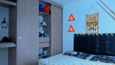 Elias Valencia online show from February 6, 2025, 10:21 pm