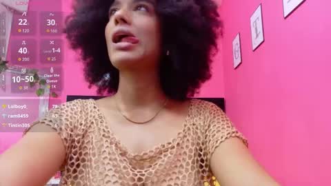 Snapshot of fitsexxyebony chatting on February 12, 2026, 8:04 pm Violetta online show from February 12, 2026, 8:04 pm