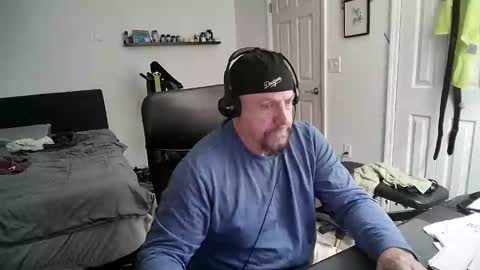 Snapshot of flaguy3233 chatting on January 12, 2025, 6:06 am Florida guy online show from January 12, 2025, 6:06 am