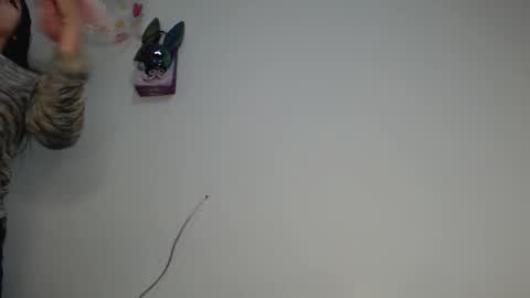 Snapshot of flamebond_room chatting on October 15, 2025, 12:05 pm tteo Sienna online show from October 15, 2025, 12:05 pm