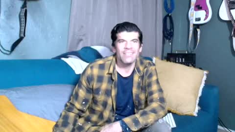 Flannel Dong online show from October 13, 2025, 11:27 pm