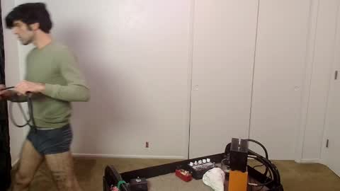 Flannel Dong online show from December 14, 2025, 10:20 am