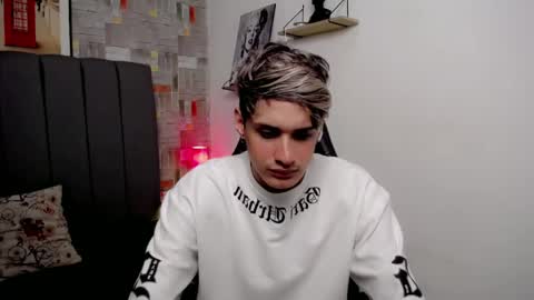 Snapshot of flaquito___ chatting on April 14, 2026, 8:37 pm Flaquito online show from April 14, 2026, 8:37 pm