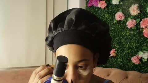 Snapshot of flavia_cruz chatting on April 26, 2026, 12:25 pm Flavia online show from April 26, 2026, 12:25 pm