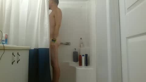 Snapshot of flboyz chatting on September 28, 2025, 5:51 pm The Rain-Bro online show from September 28, 2025, 5:51 pm