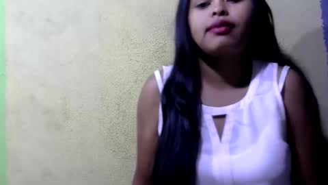 Snapshot of fleurtess_xx chatting on June 4, 2026, 3:56 am Claire online show from June 4, 2026, 3:56 am