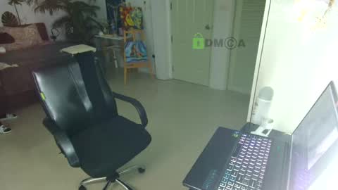 Snapshot of flexy_cat chatting on June 8, 2026, 12:27 pm Flexy Cat online show from June 8, 2026, 12:27 pm
