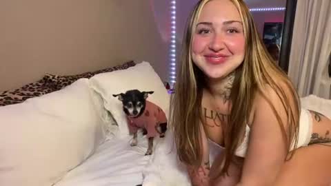 Snapshot of flexyroxxxy chatting on August 9, 2026, 10:47 pm Roxy online show from August 9, 2026, 10:47 pm