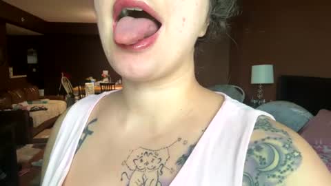 Snapshot of flirtygirlyy chatting on July 31, 2026, 6:51 pm Ive Retired From Camming online show from July 31, 2026, 6:51 pm