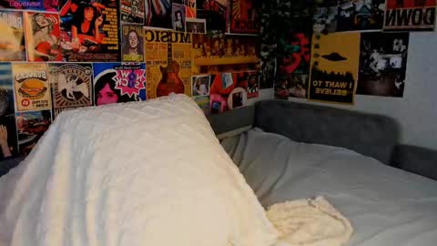 Emely  online show from March 2, 2025, 10:16 pm