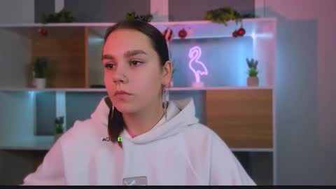 flora_nyx online show from January 12, 2026, 6:07 am