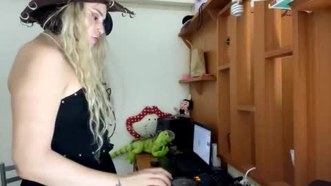 Stella online show from February 24, 2026, 2:37 pm