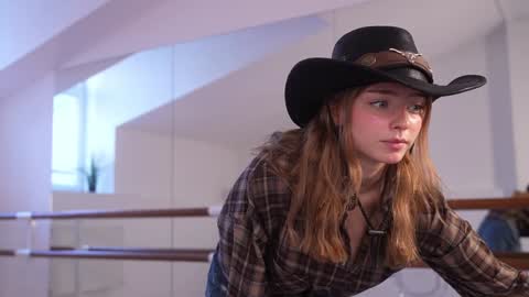 Snapshot of floret_joy chatting on September 21, 2025, 11:56 am ALICE online show from September 21, 2025, 11:56 am