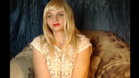 floretdiana online show from March 29, 2026, 9:59 pm