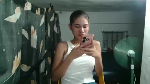 florloversweet1 online show from April 18, 2026, 4:44 pm