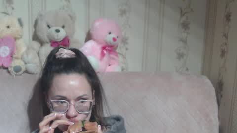 Snapshot of flowercandydoll chatting on March 27, 2026, 4:51 pm say meow and send tip online show from March 27, 2026, 4:51 pm