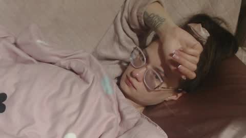 Snapshot of flowercandydoll chatting on March 31, 2026, 11:38 pm say meow and send tip online show from March 31, 2026, 11:38 pm