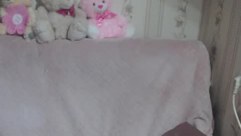 Snapshot of flowercandydoll chatting on April 13, 2026, 3:50 pm say meow and send tip online show from April 13, 2026, 3:50 pm