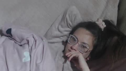Snapshot of flowercandydoll chatting on April 18, 2026, 5:17 pm say meow and send tip online show from April 18, 2026, 5:17 pm