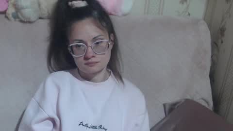 Snapshot of flowercandydoll chatting on April 19, 2026, 1:10 pm say meow and send tip online show from April 19, 2026, 1:10 pm