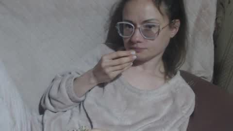 Snapshot of flowercandydoll chatting on April 22, 2026, 6:53 pm say meow and send tip online show from April 22, 2026, 6:53 pm