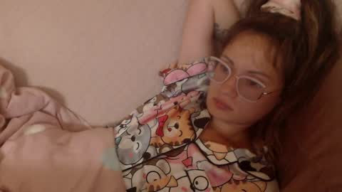 Snapshot of flowercandydoll chatting on June 3, 2026, 8:36 pm say meow and send tip online show from June 3, 2026, 8:36 pm