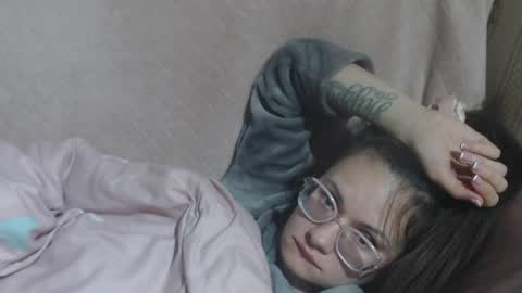 say meow and send tip  online show from March 14, 2026, 2:28 am