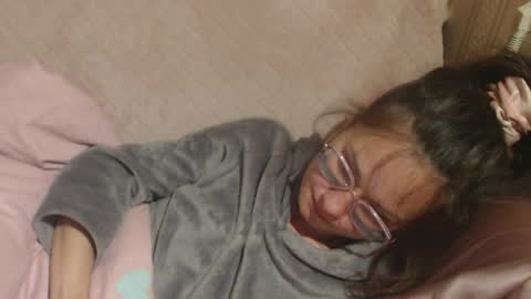 say meow and send tip  online show from April 9, 2026, 6:02 pm