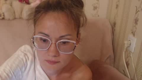 Snapshot of flowercandydoll13 chatting on June 21, 2026, 3:14 pm say meow and send tip online show from June 21, 2026, 3:14 pm