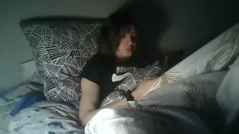 Snapshot of flowpinou chatting on December 19, 2024, 5:51 am Emmy online show from December 19, 2024, 5:51 am