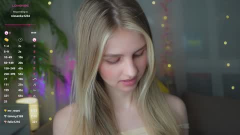 Adeline online show from January 30, 2025, 3:08 pm