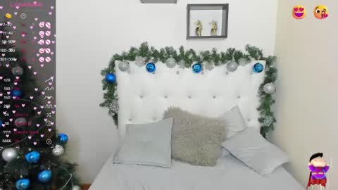 Snapshot of flufyfoxx chatting on December 18, 2024, 3:47 am Lina online show from December 18, 2024, 3:47 am