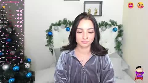 Snapshot of flufyfoxx chatting on December 20, 2024, 5:57 am Lina online show from December 20, 2024, 5:57 am