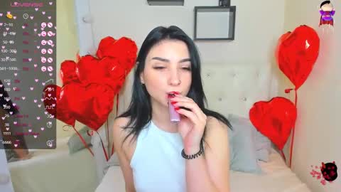 Snapshot of flufyfoxx chatting on March 1, 2025, 11:37 pm Lina online show from March 1, 2025, 11:37 pm