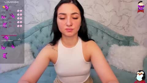 Snapshot of flufyfoxx chatting on September 16, 2025, 1:06 am Lina online show from September 16, 2025, 1:06 am