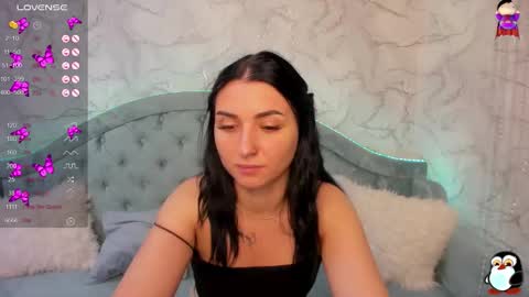 Snapshot of flufyfoxx chatting on September 30, 2025, 1:43 am Lina online show from September 30, 2025, 1:43 am
