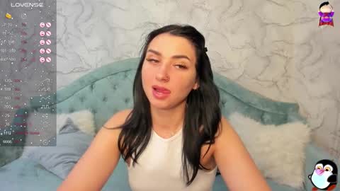 Snapshot of flufyfoxx chatting on October 16, 2025, 11:50 pm Lina online show from October 16, 2025, 11:50 pm