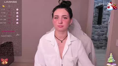 Lina online show from January 7, 2026, 11:40 pm