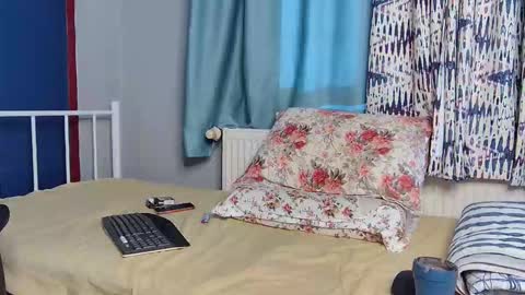 Fly online show from November 28, 2025, 10:51 am