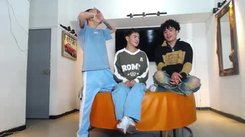 Snapshot of flyckers chatting on January 19, 2026, 3:10 am flyckers online show from January 19, 2026, 3:10 am