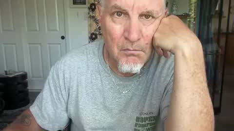 Snapshot of fnkywht60smthng_ chatting on June 20, 2026, 6:44 pm fnkywht60smthng_ online show from June 20, 2026, 6:44 pm