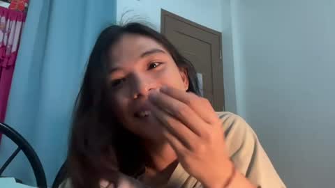 Snapshot of foeheart chatting on July 5, 2026, 3:41 pm Foe online show from July 5, 2026, 3:41 pm