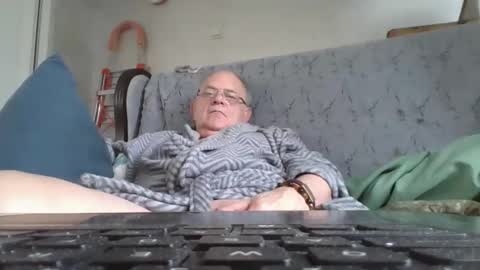 fofodi online show from April 9, 2026, 8:09 am