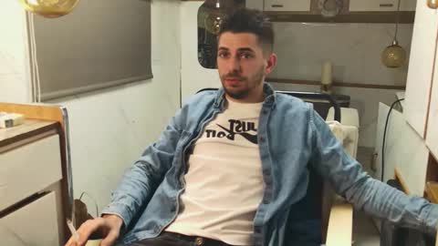 independent model online show from March 17, 2026, 6:22 pm