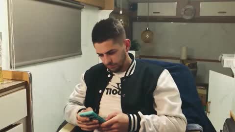 independent model online show from March 30, 2026, 5:36 pm