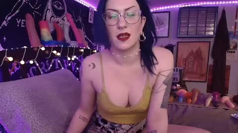 Fonda Dix online show from February 5, 2025, 4:37 am