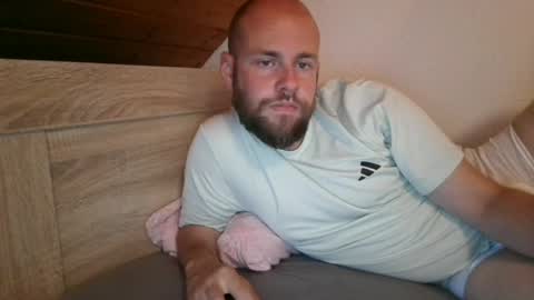 Snapshot of foniks96 chatting on June 18, 2026, 9:14 am Martin Grob online show from June 18, 2026, 9:14 am