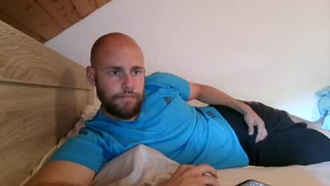 Snapshot of foniks96 chatting on July 12, 2026, 7:32 am Martin Grob online show from July 12, 2026, 7:32 am