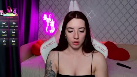 Lily online show from May 13, 2026, 11:00 pm