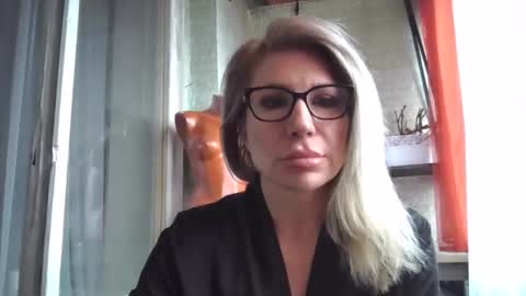 fox_red_lady7 online show from April 2, 2026, 8:56 am